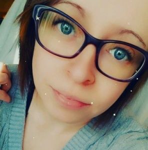 Meet your Posher, Mallory